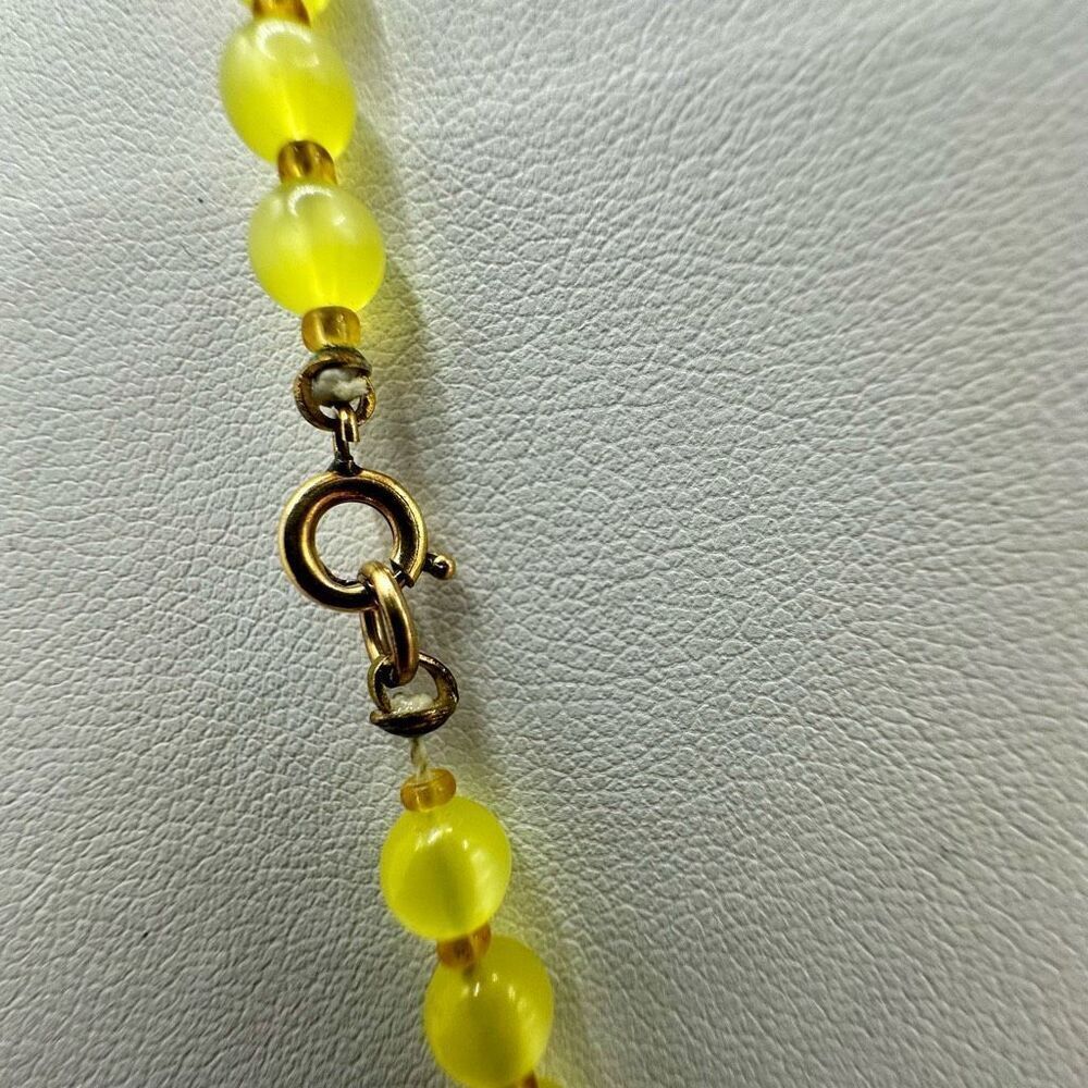Yellow  moon glow  beaded necklace - Picture 7 of 9